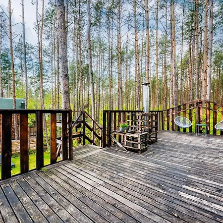 Semesterbostad Lubiana180 Scandi Wsrod Drzew Jacuzzi Sauna Kominek I Taras Na Dachu Jezioro Kaszuby Pieski Tylko Do 10kg Za Dodatkowa Oplata *