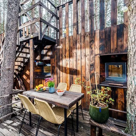 Semesterbostad Lubiana180 Scandi Wsrod Drzew Jacuzzi Sauna Kominek I Taras Na Dachu Jezioro Kaszuby Pieski Tylko Do 10kg Za Dodatkowa Oplata