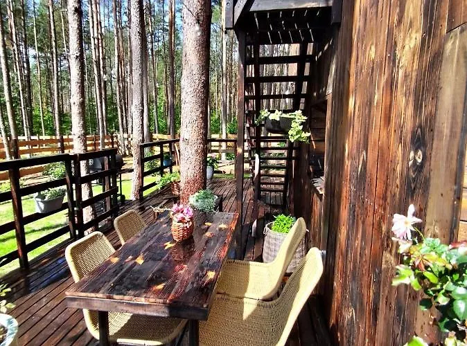 Lubiana180 Scandi Wsrod Drzew Jacuzzi Sauna Kominek I Taras Na Dachu Jezioro Kaszuby Pieski Tylko Do 10kg Za Dodatkowa Oplata Semesterbostad Grzybowo (Pomerania)