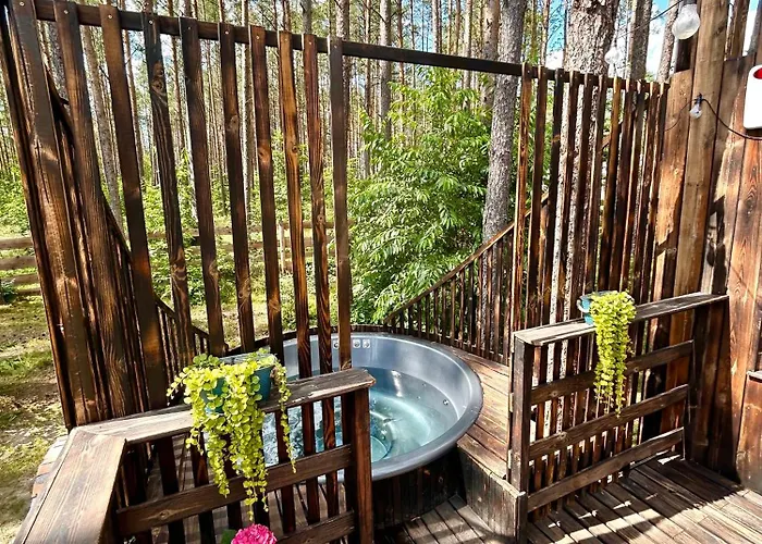 Lubiana180 Scandi Wsrod Drzew Jacuzzi Sauna Kominek I Taras Na Dachu Jezioro Kaszuby Pieski Tylko Do 10kg Za Dodatkowa Oplata Semesterbostad Grzybowo (Pomerania)